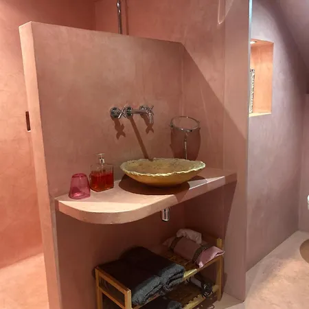 Rose 住宿加早餐酒店 *